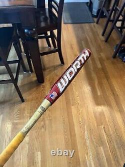 Worth Mayhem D2E 27oz USSSA Slowpitch Softball Bat Under 100 Hits On Bat