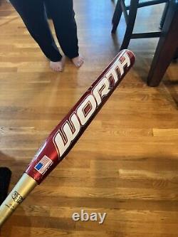 Worth Mayhem D2E 27oz USSSA Slowpitch Softball Bat Under 100 Hits On Bat